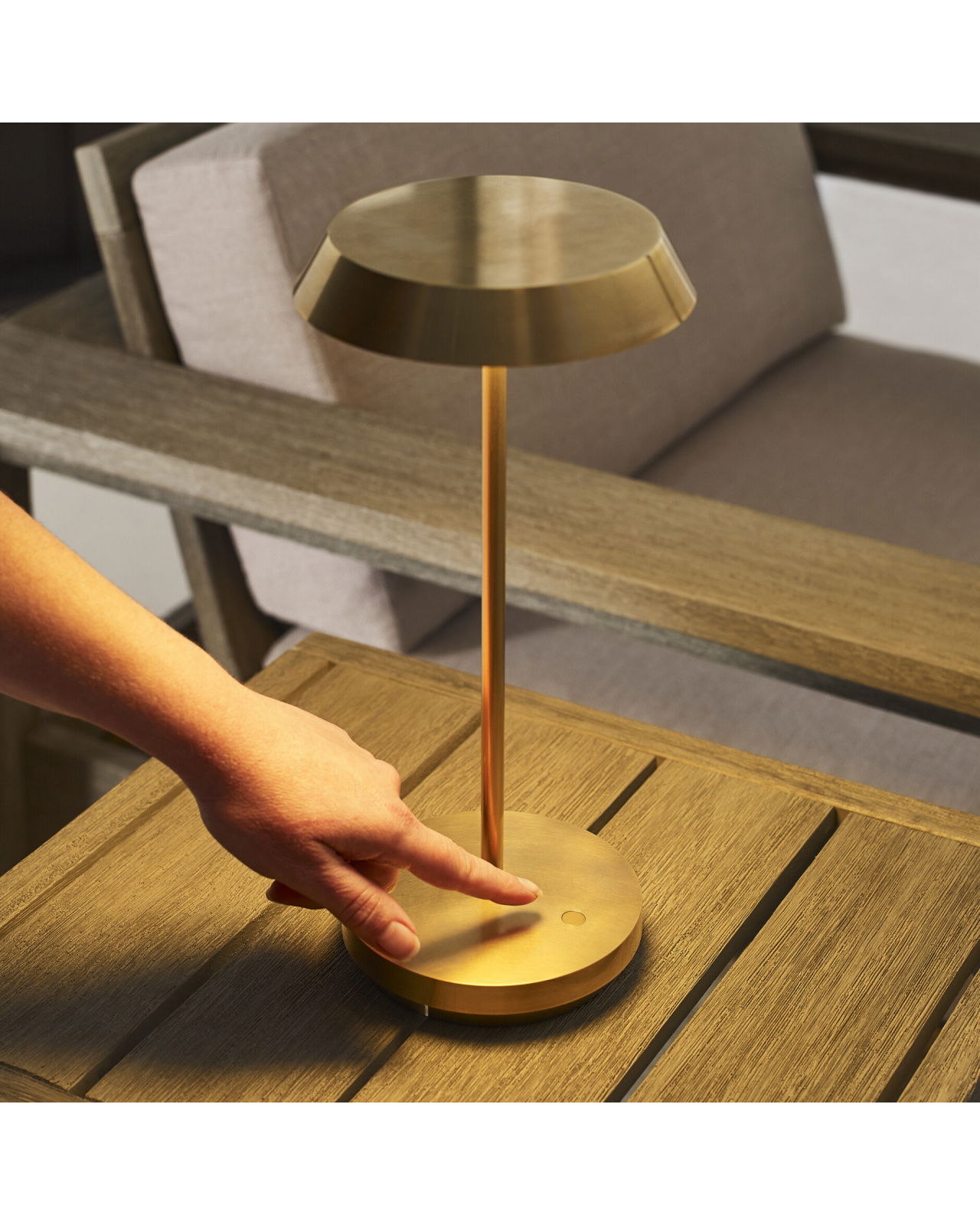 Tepa bordslampa uppladdningsbar mässing