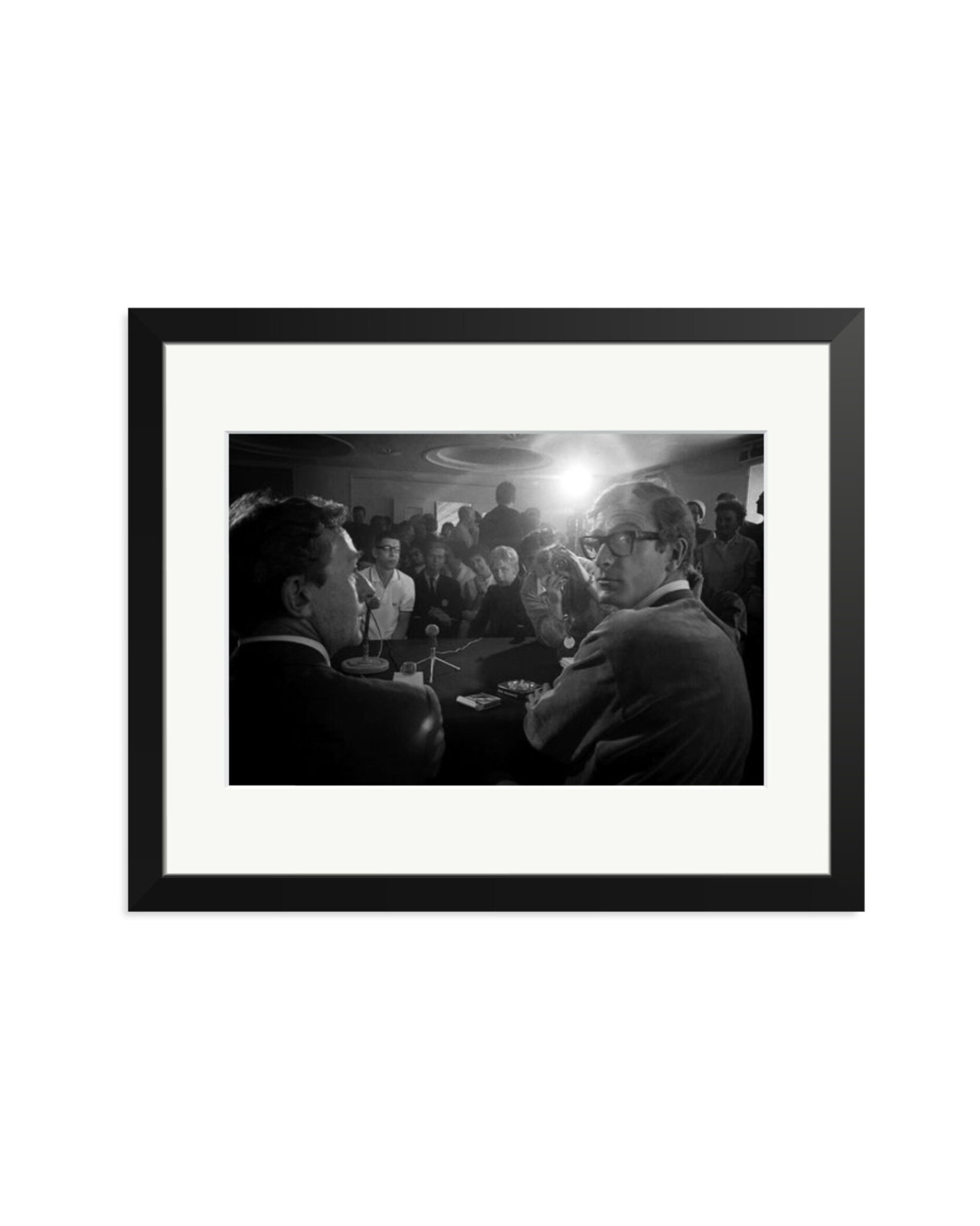 Caine at Cannes Black / Medium
