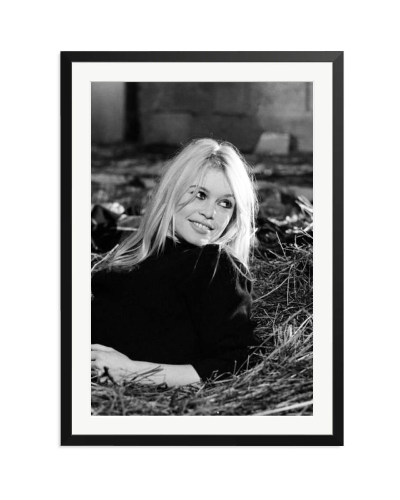 Brigitte on the set of 'A Coeur joie' Black / XXL