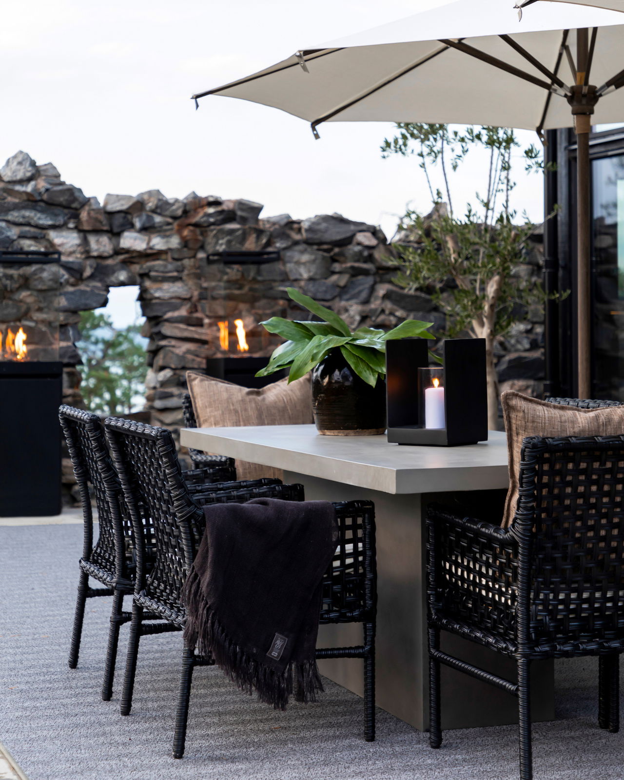 Santa Monica karmstol svart