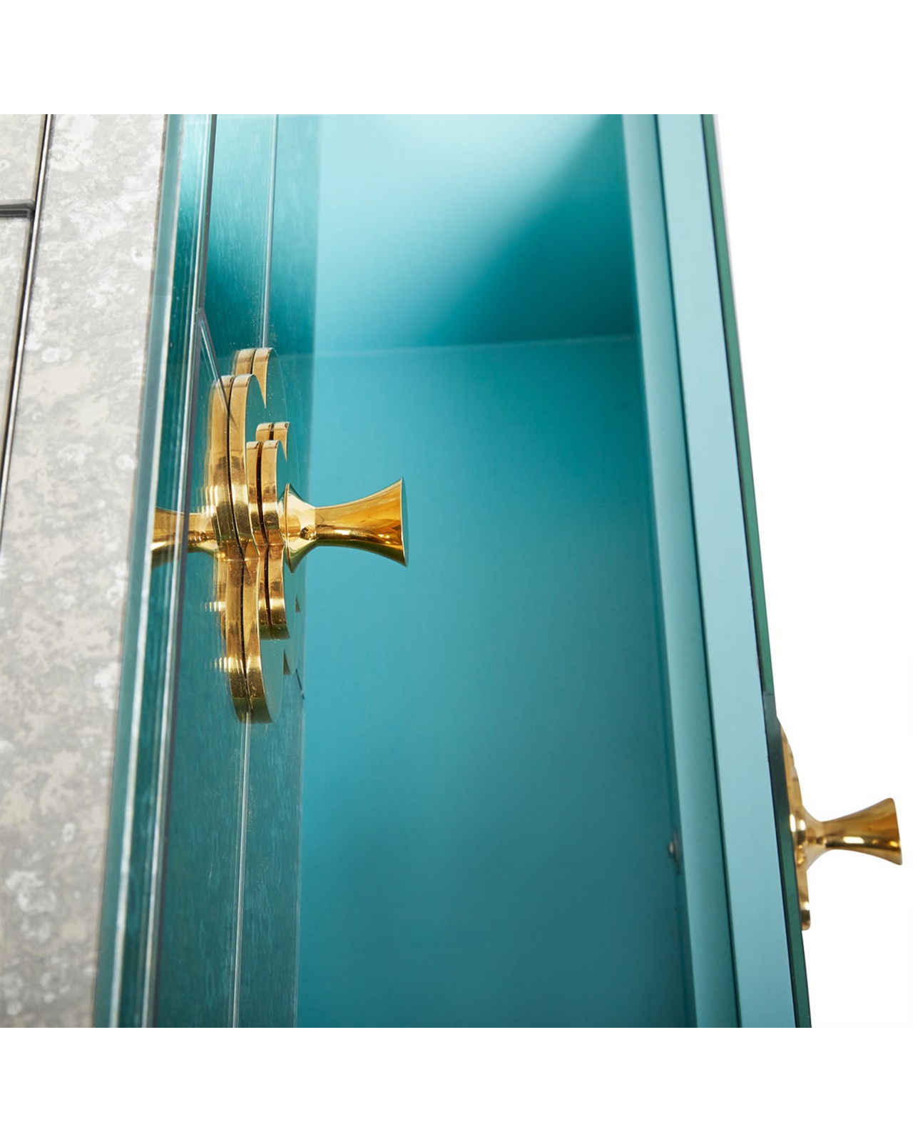 Delphine byrå mässing