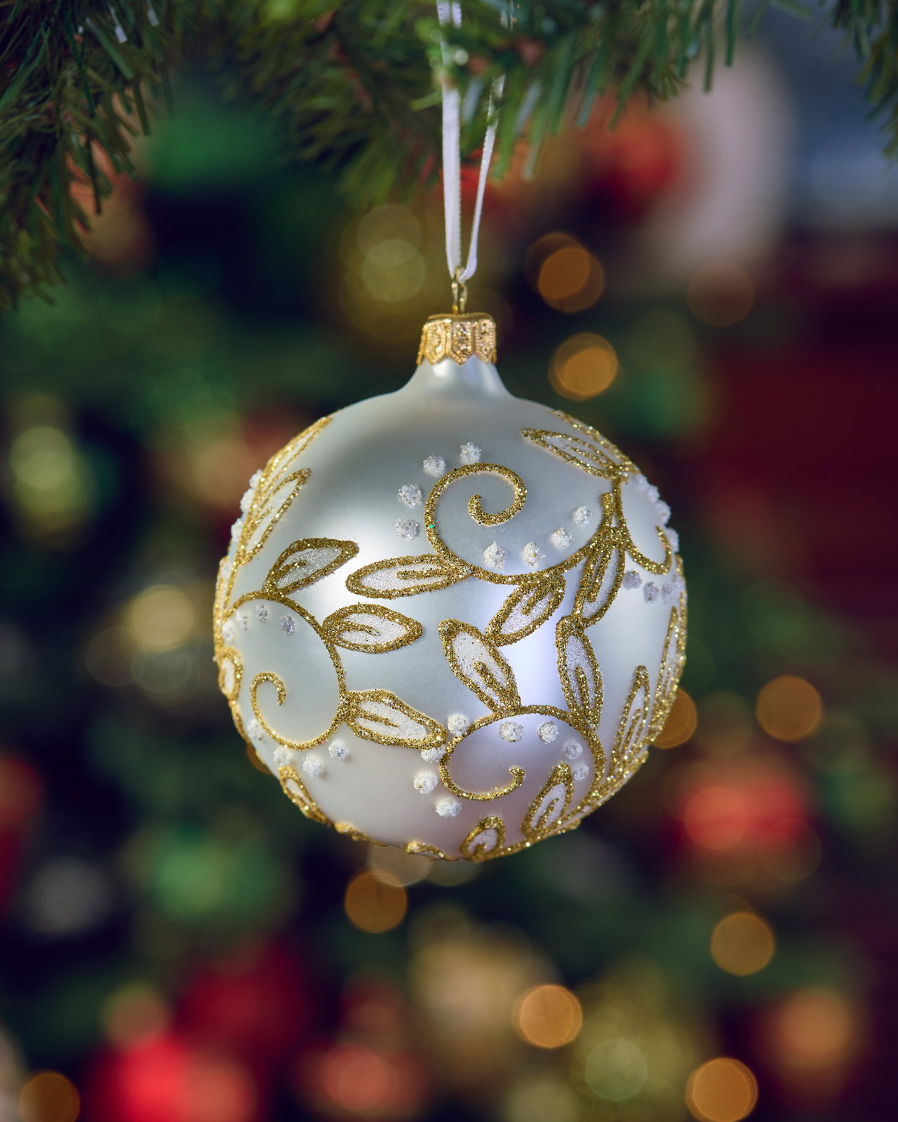 Lux Sparkling Leaves Bauble Gold 8cm