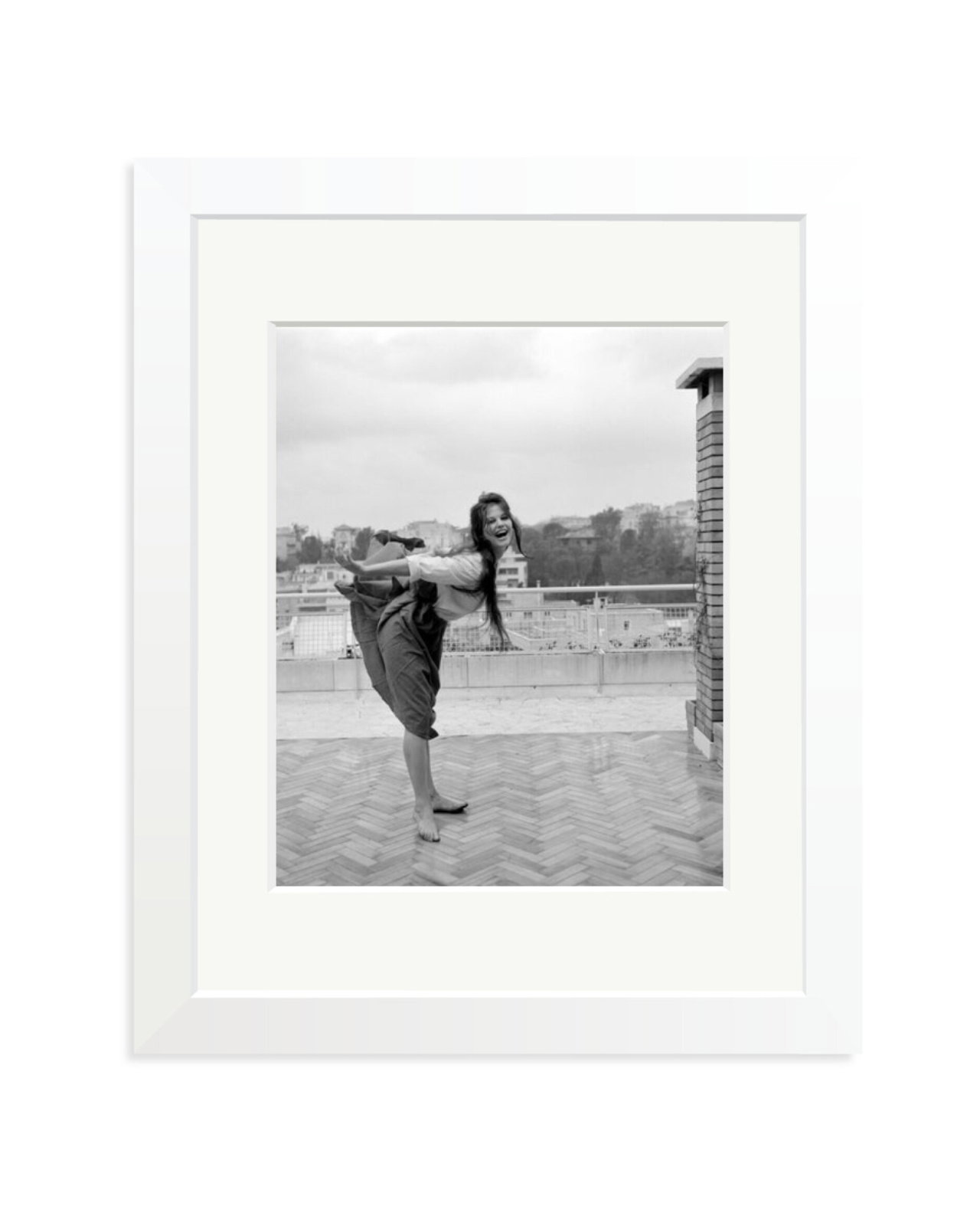 Cardinale in 1958 White / Small