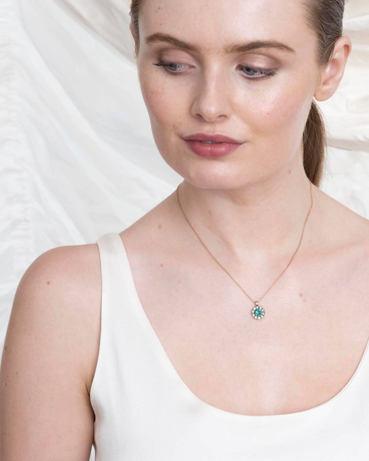 Sofia halsband emerald/black diamond