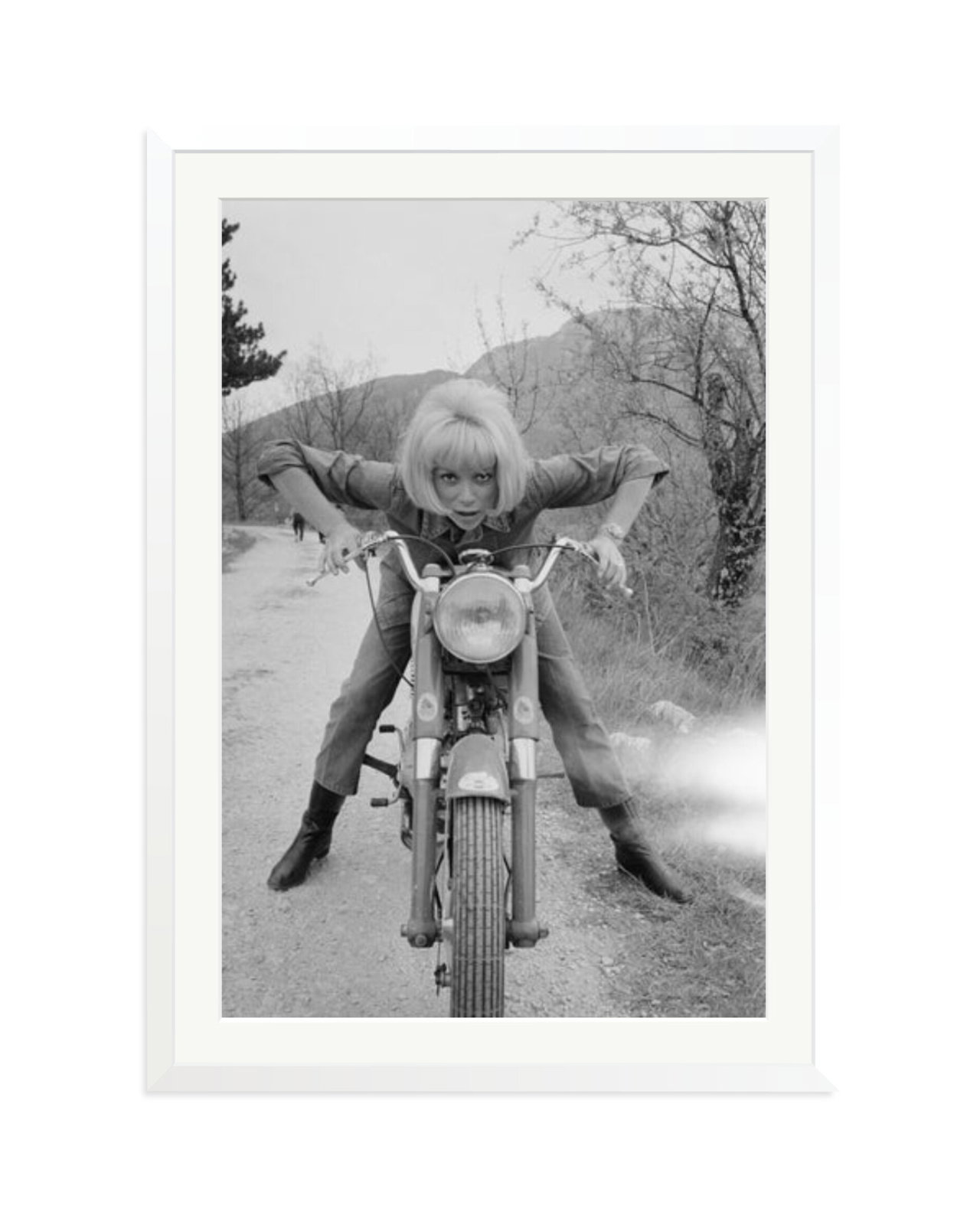 Mireille Darc White / XXL