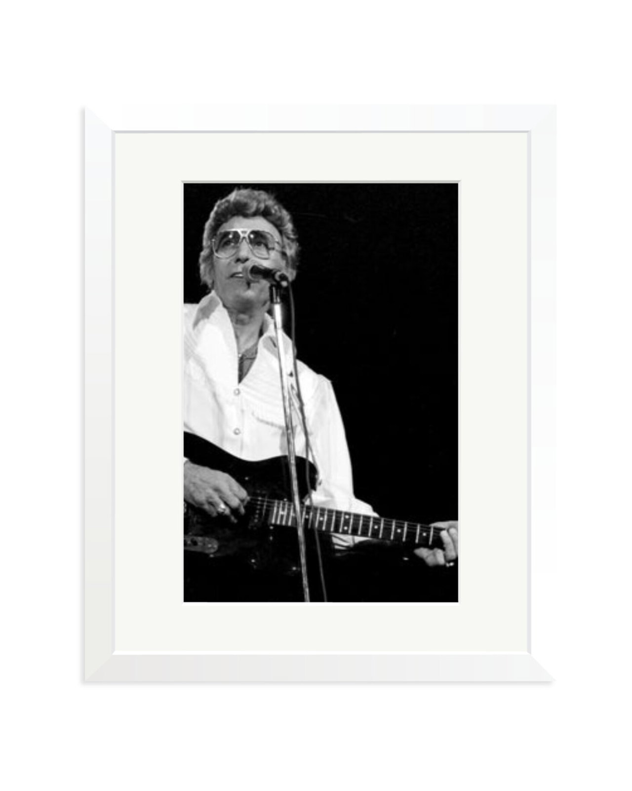 Carl Perkins White / Medium