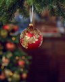 Lux Dolce Leaves Weihnachtskugel rot