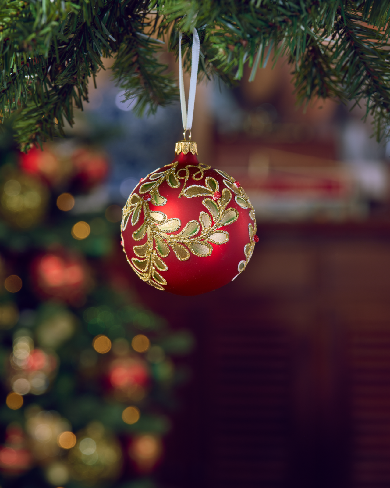 Lux Dolce Leaves Weihnachtskugel rot