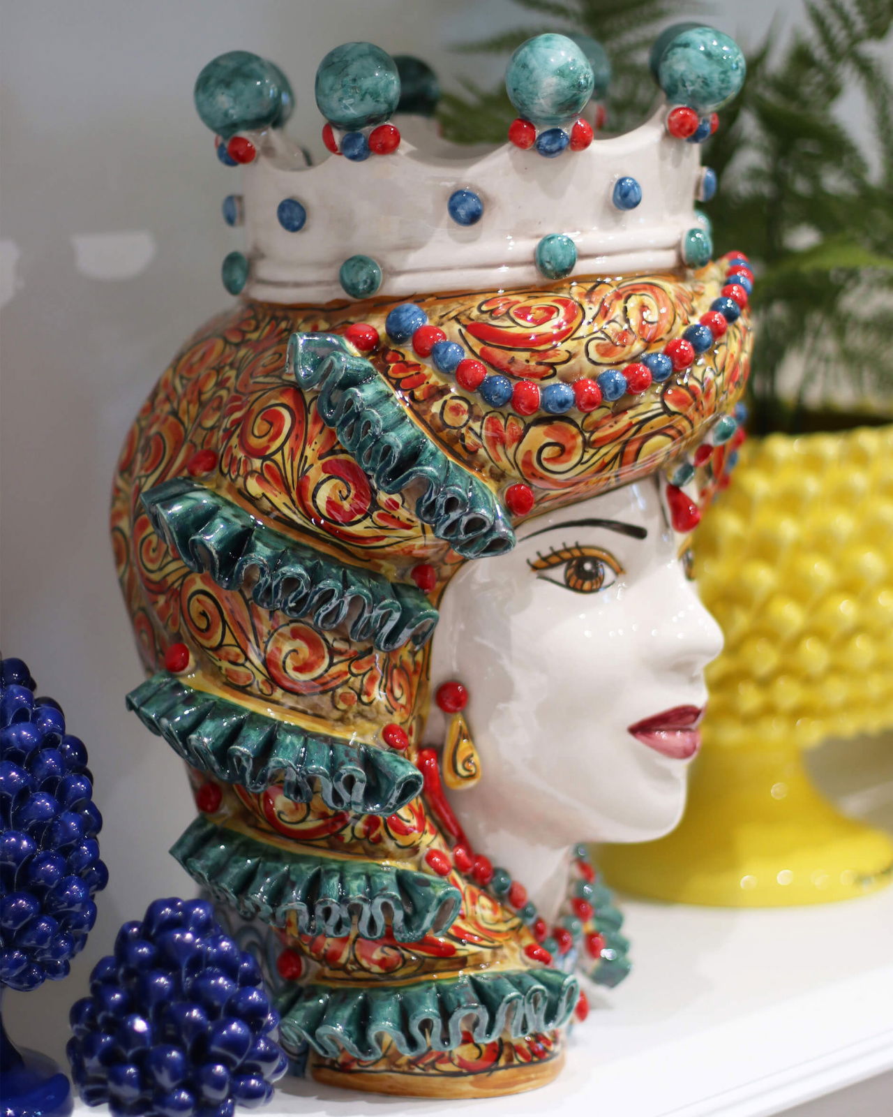 Testa di Moro donna colored spirals