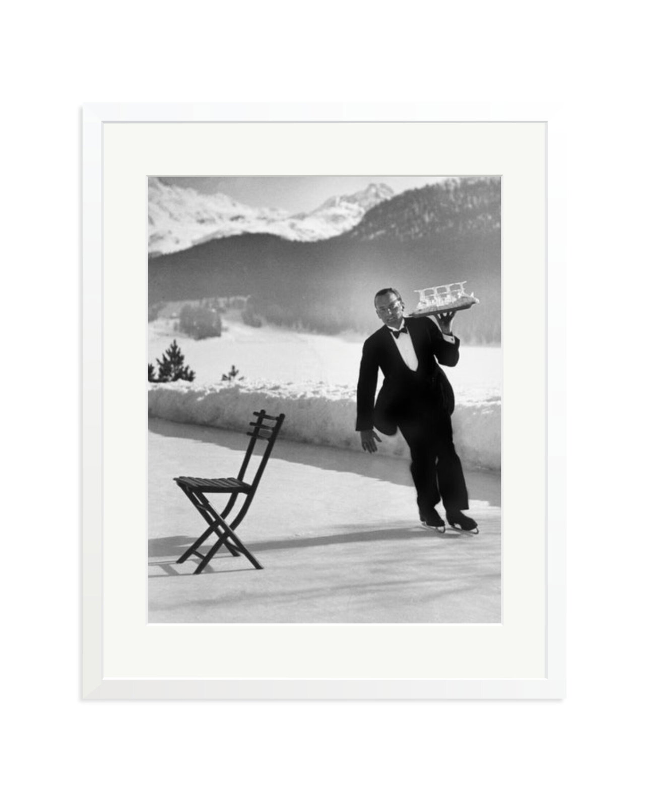 The Waiter's Practice White / XL