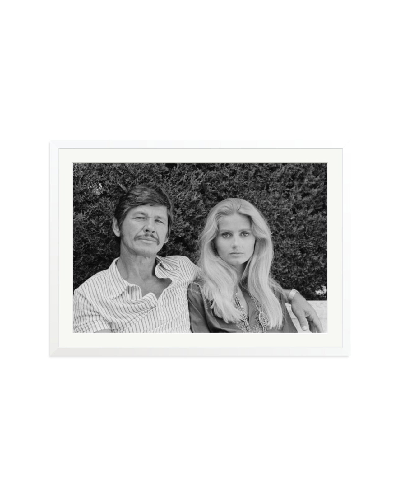 Charles Bronson and Jill Ireland White / XXL