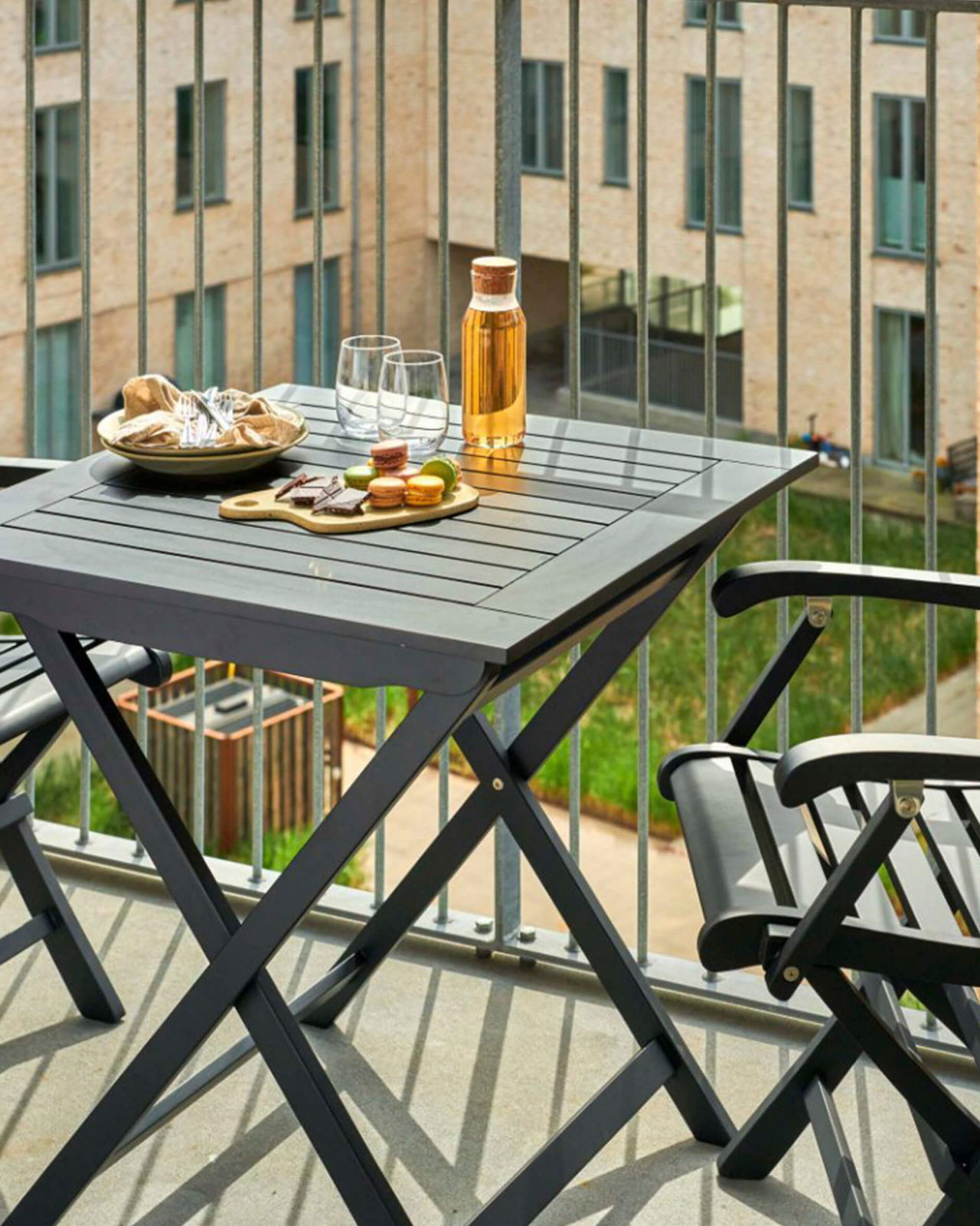 York Folding Table Black