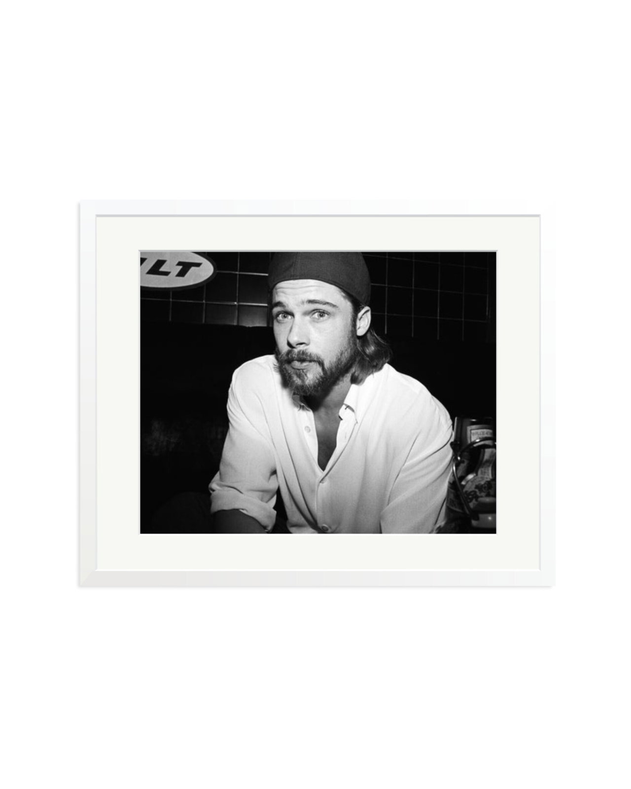 Brad Pitt White / XL