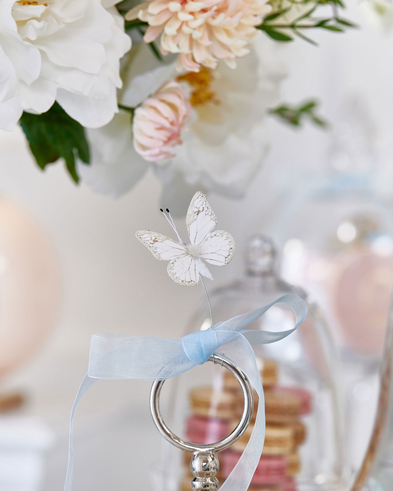 Francis decoration butterfly white