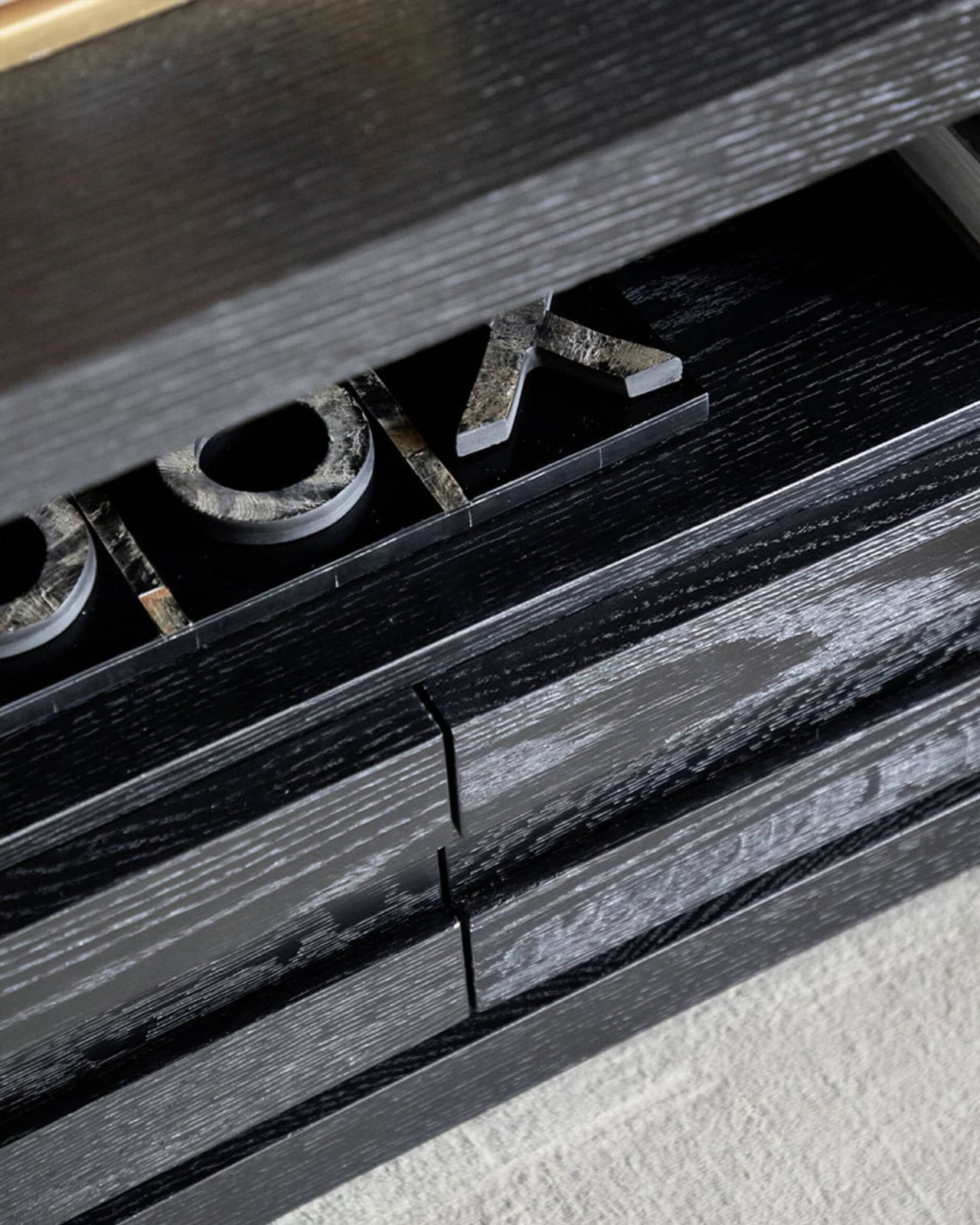 Hunter mediabänk svart liten OUTLET