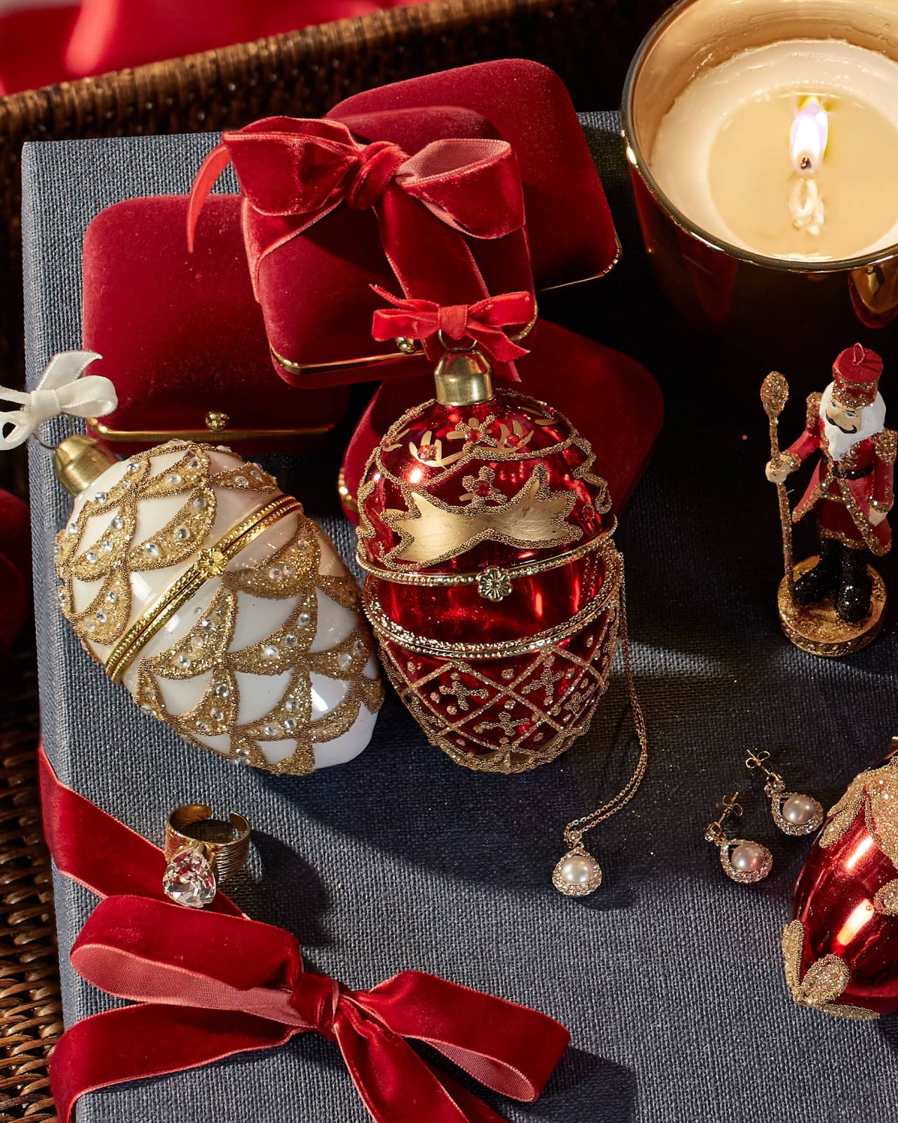 Clinton fabergéägg juldekoration vit