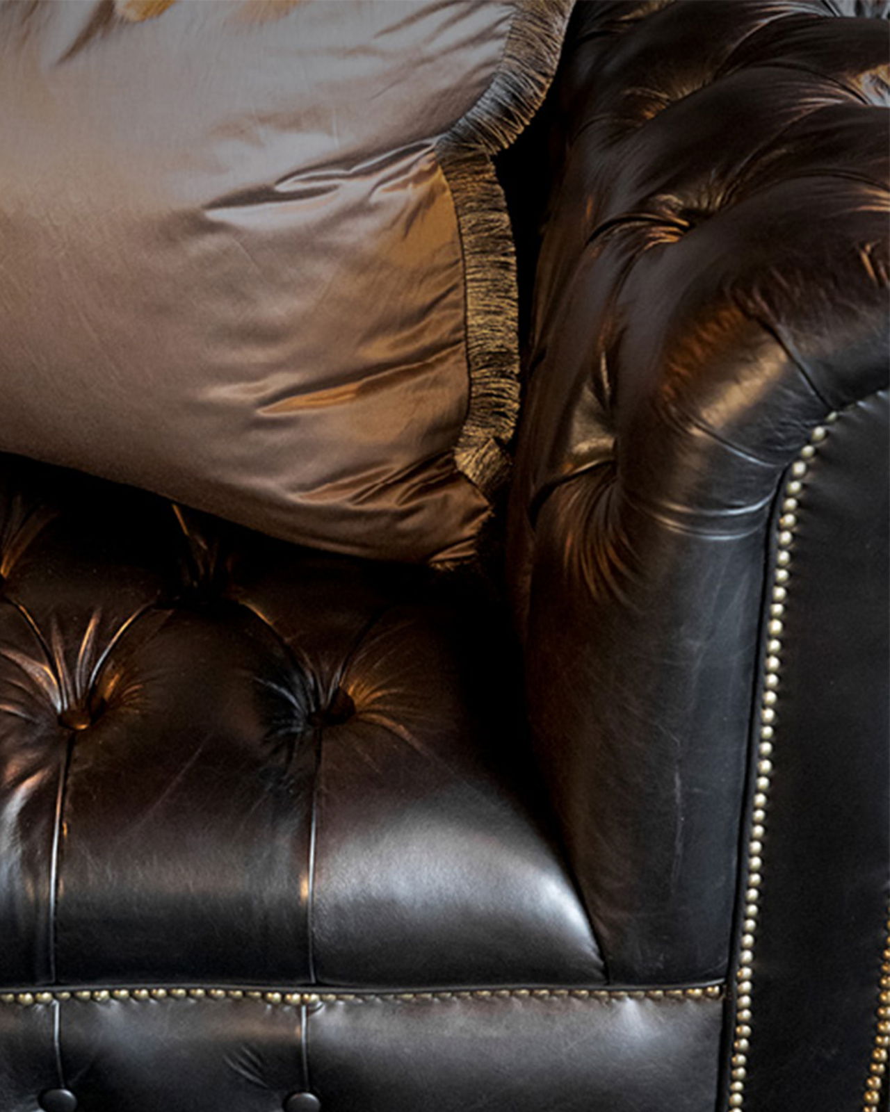 Kensington armchair fudge leather