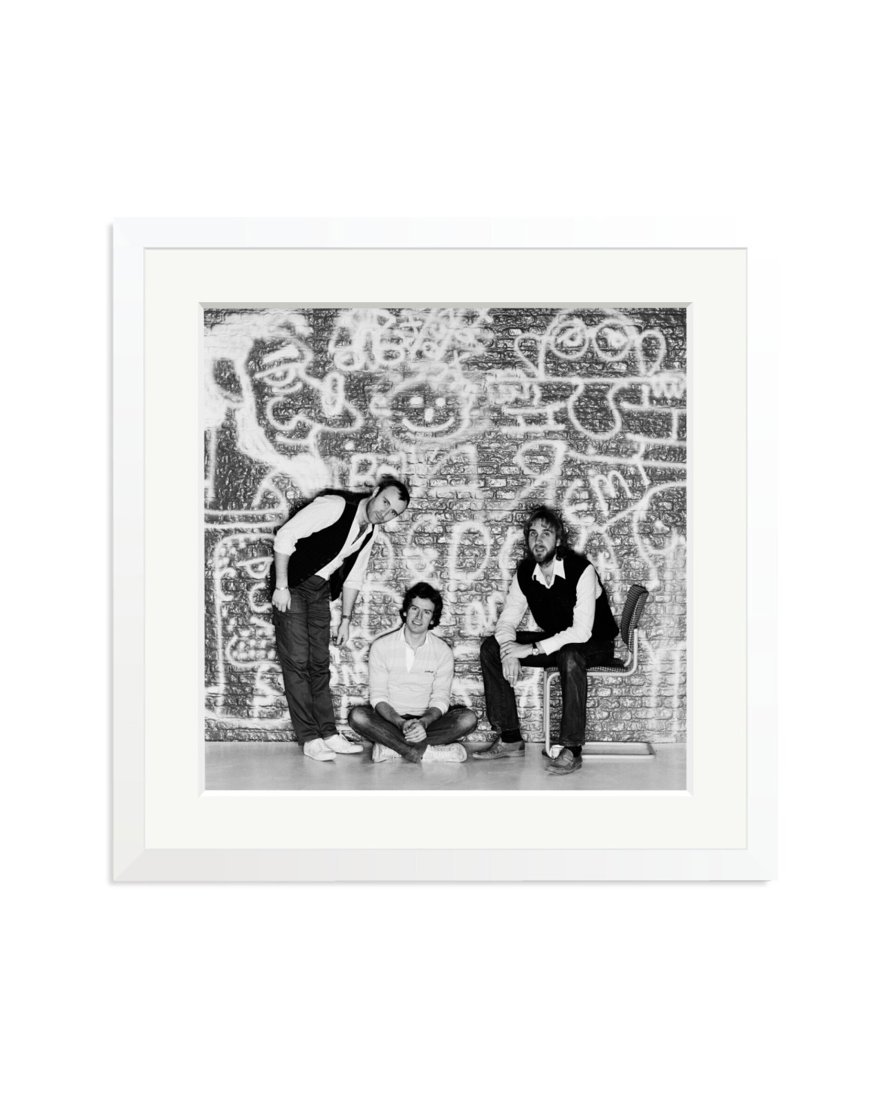 Genesis in Sheperton Studios White / Large