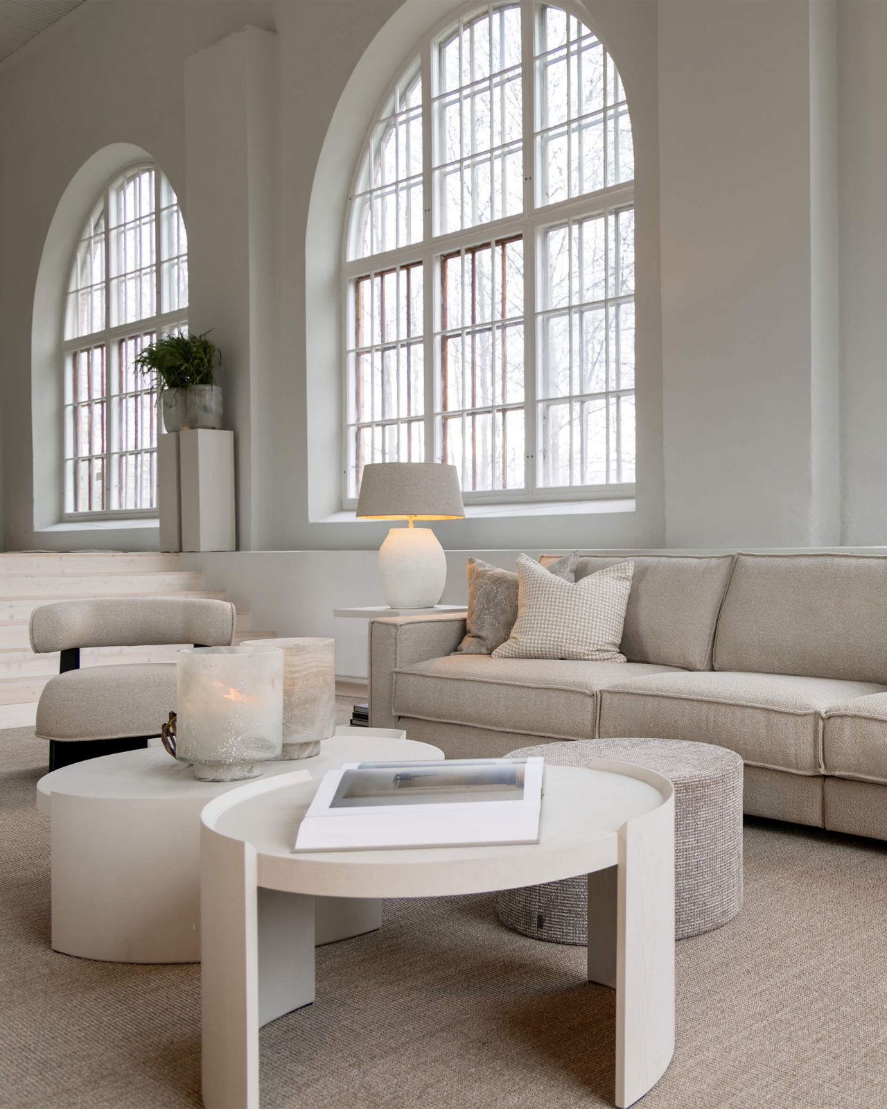 Fiora bordslampa ivory