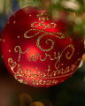 Lux Merry Christmas kerstbal rood/gold 2024