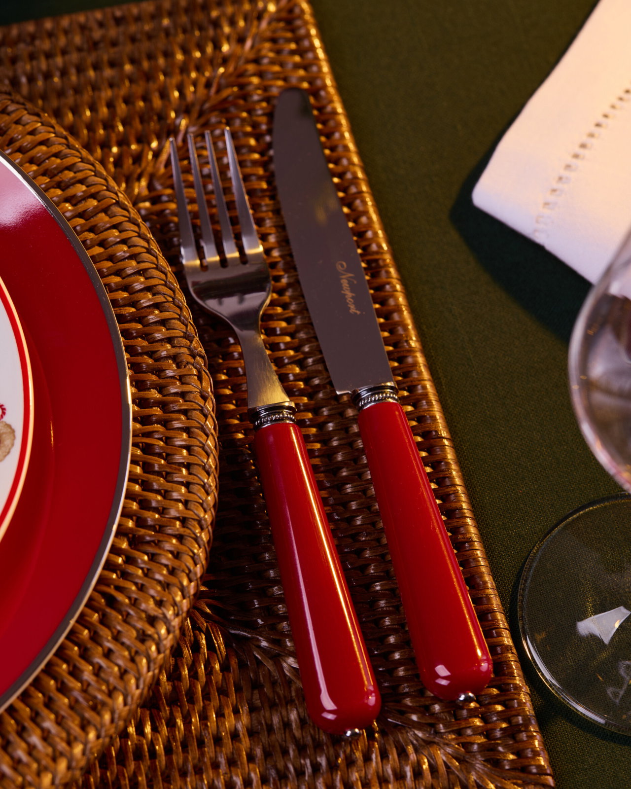 Newport Deep Red Besteck-Set