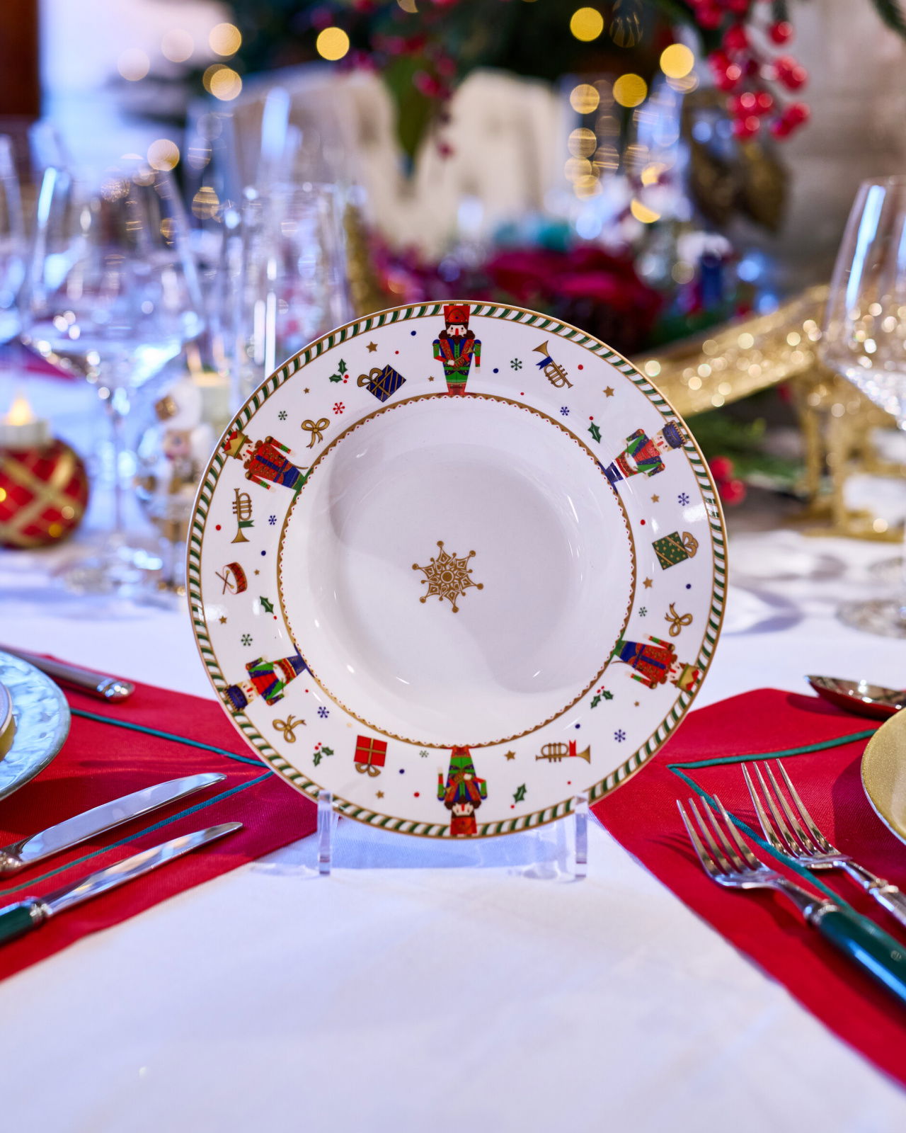 Balthazar Dinnerware Set Of 18