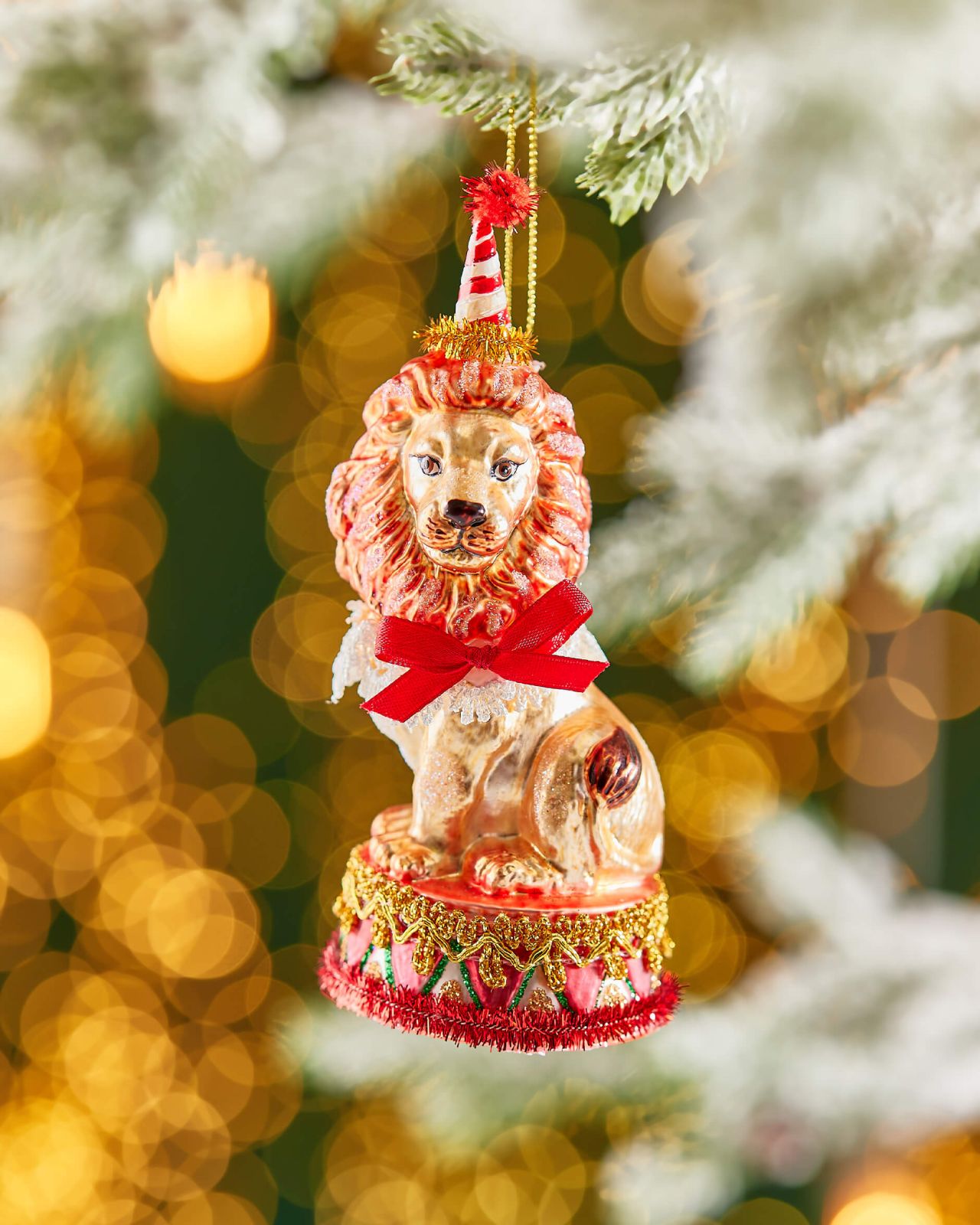 lion christmas decoration